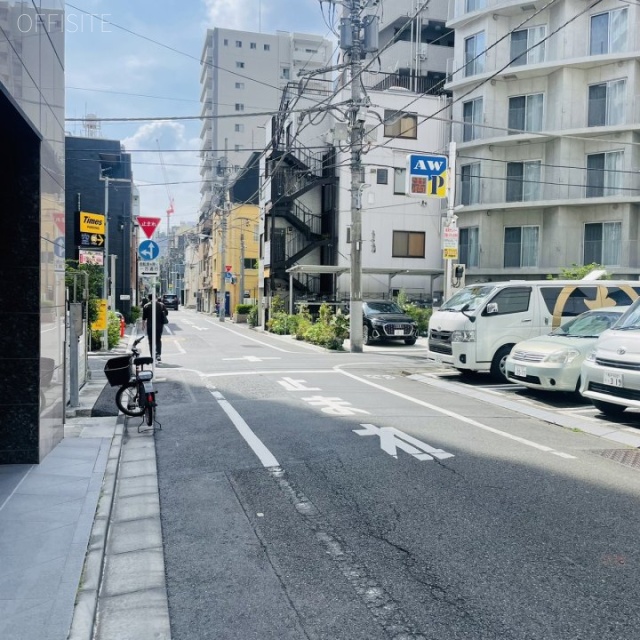 神宮ビル 前面道路