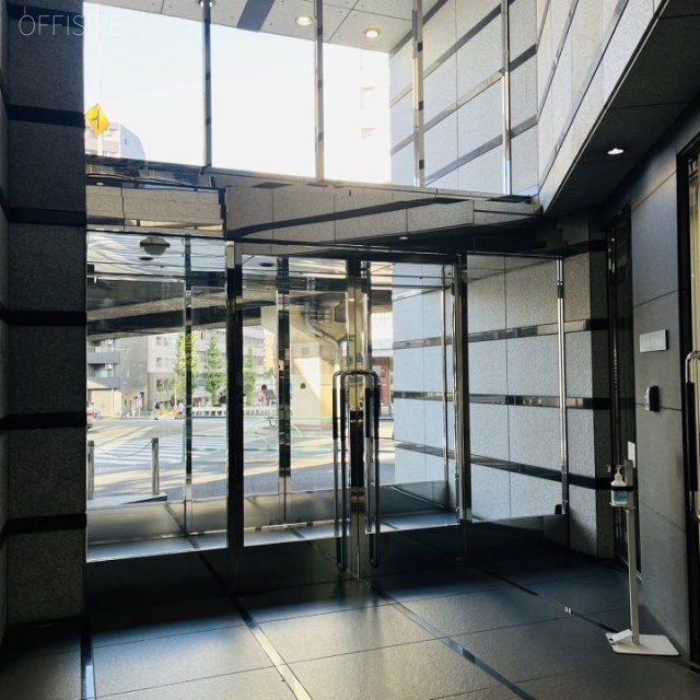 Y.BLDG エントランス