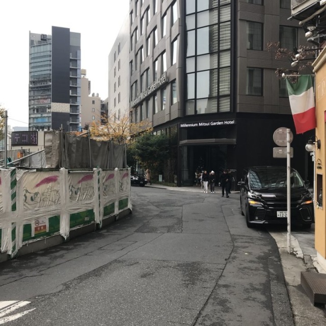 銀座プリンスビル ビル前面道路