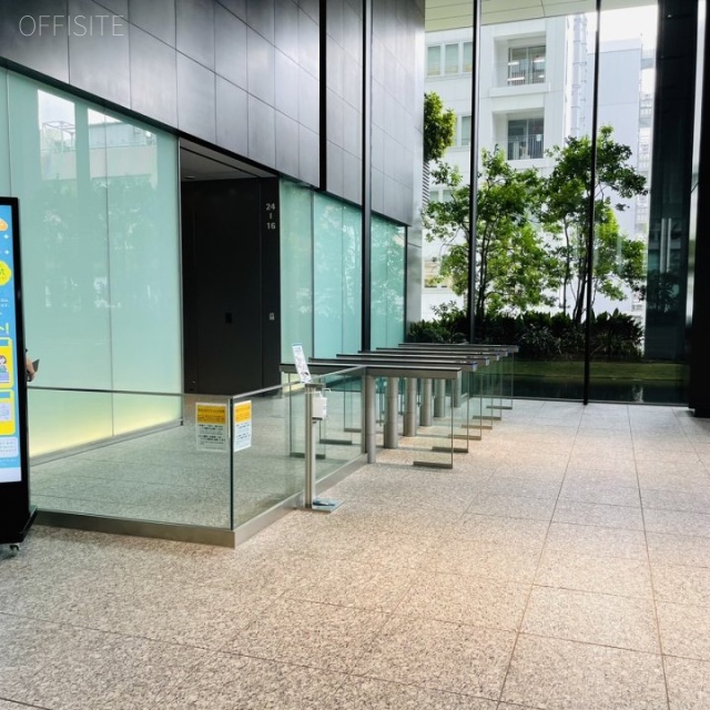 東京スクエアガーデン エントランス