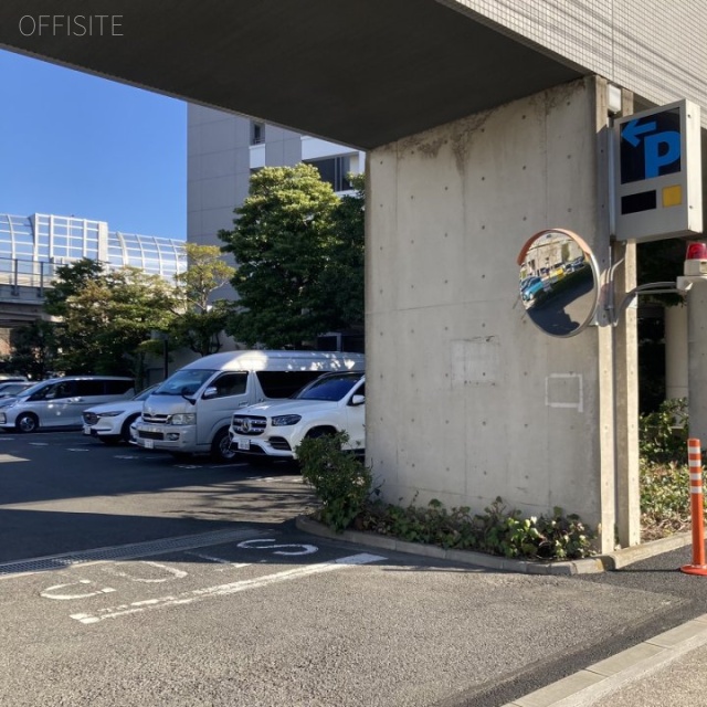 I・Sビル 駐車場