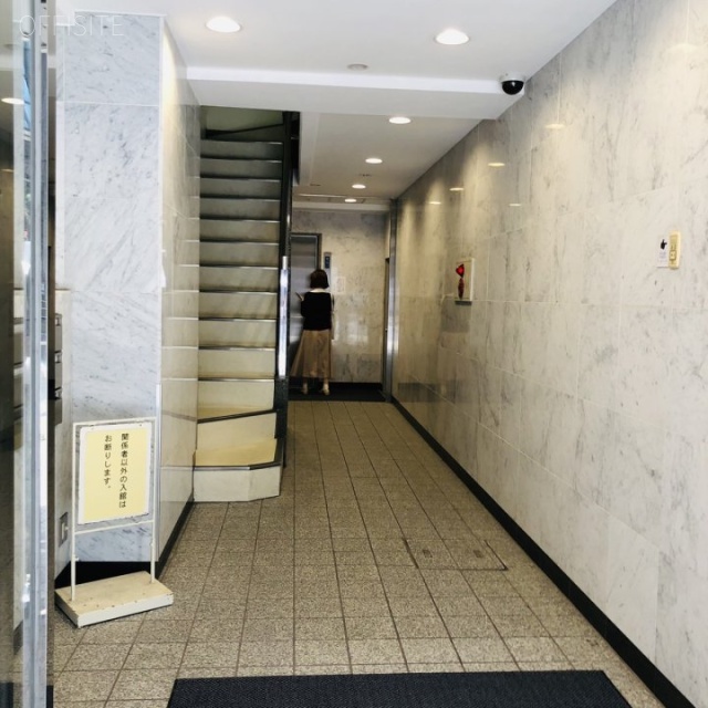 池藤ビル エントランス