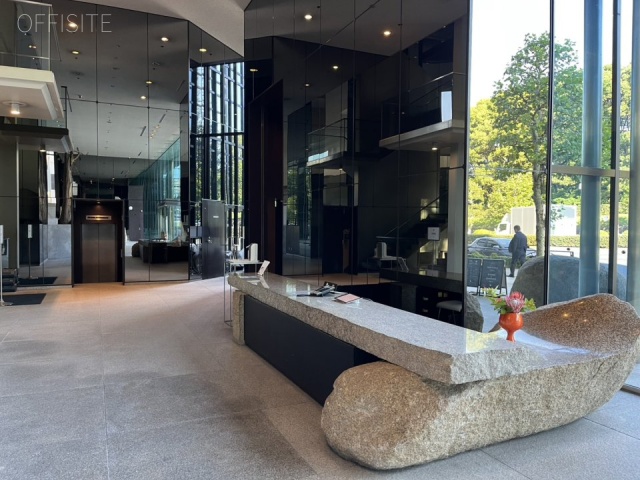 草月会館 エントランス