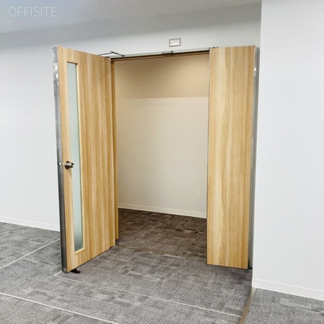 日本橋小網町THビル 基準階 貸室入口(7階)