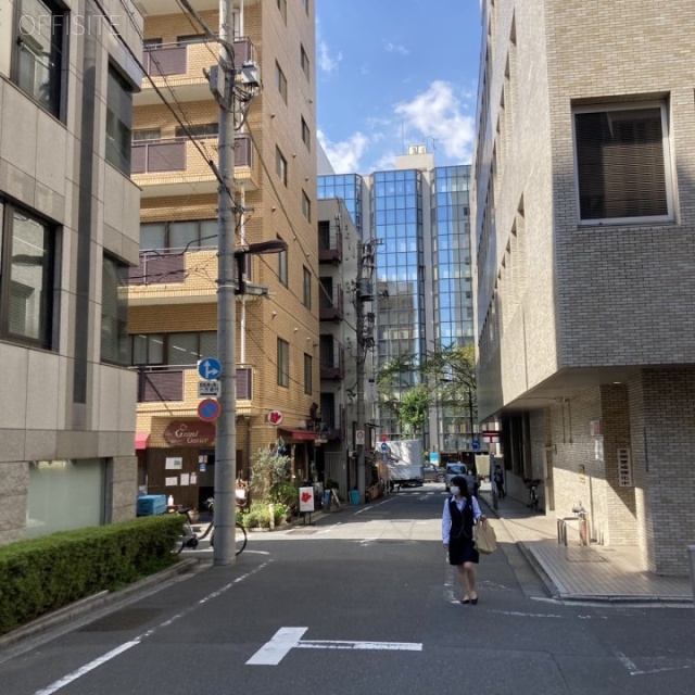 麹町秀永ビル ビル前面道路