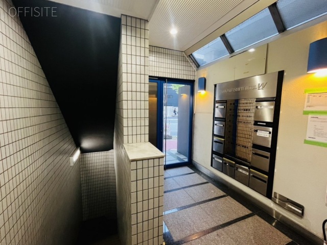 日本橋ウィンテルビル エントランス