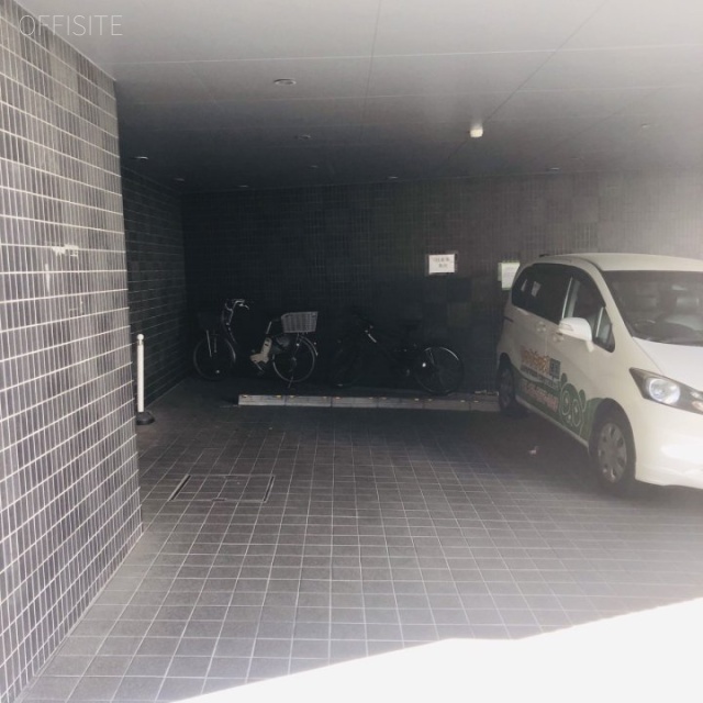 加瀬ビル167 駐車場