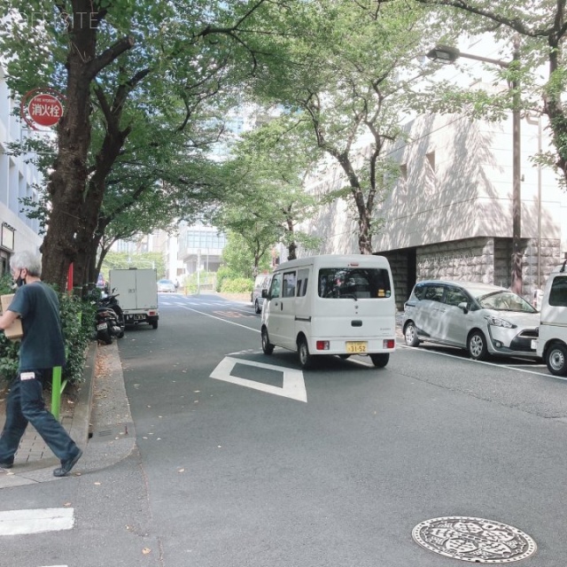 八重洲カトウビル 前面道路