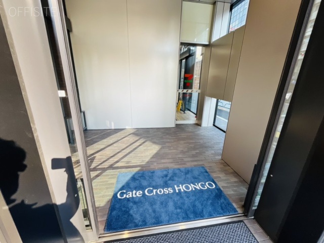 Gate Cross HONGO エントランス