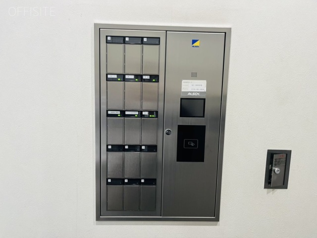 中野フコク生命ビル エントランス