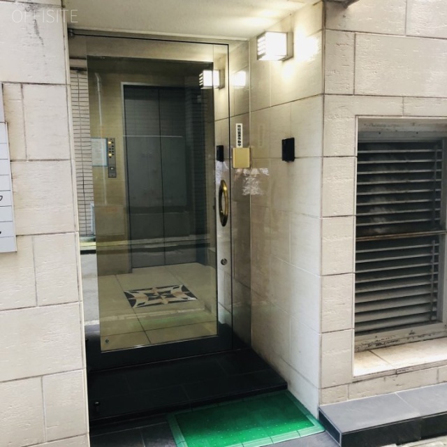 国土淡路町ビル エントランス