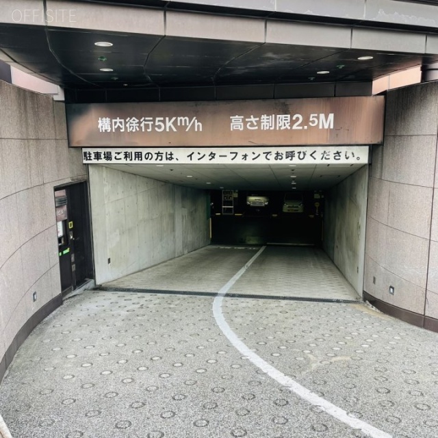 光村(ミツムラ)ビル 駐車場