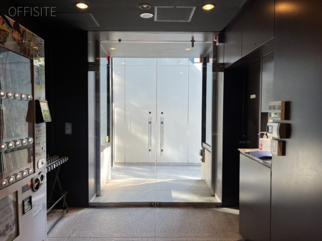 草月会館 エントランス