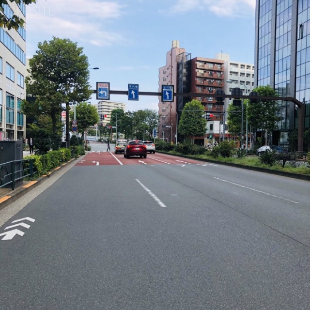茅場町タワー 前面は永代通り