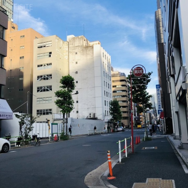 虎ノ門ピアザ ビル前面道路