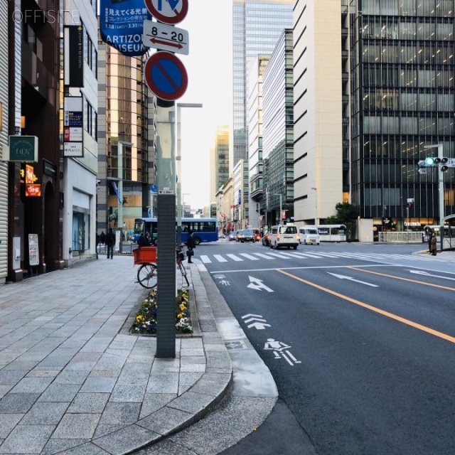 西勘本店ビル ビル前面道路