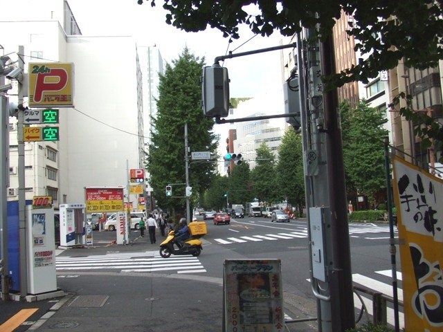 虎ノ門南ビル ビル前面道路