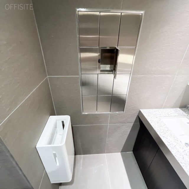 PMO浜松町Ⅲ 女性用トイレ小物入れ