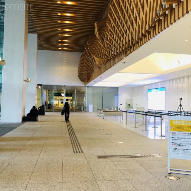 丸の内ビル エントランス