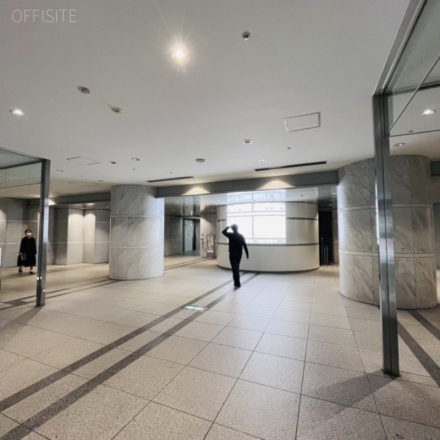 新宿モノリス エントランス