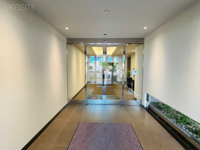 いちご南大塚ビル エントランス