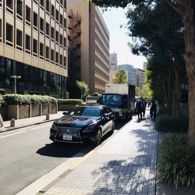 虎ノ門37森ビル ビル前面道路