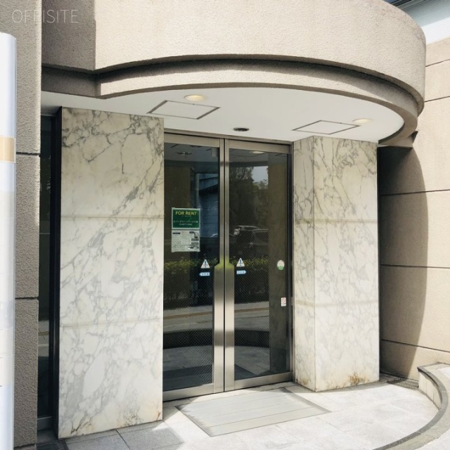 初台村上ビル オフィス出入り口