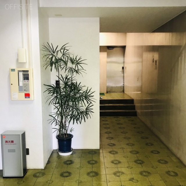 新宿太陽ビル エントランス