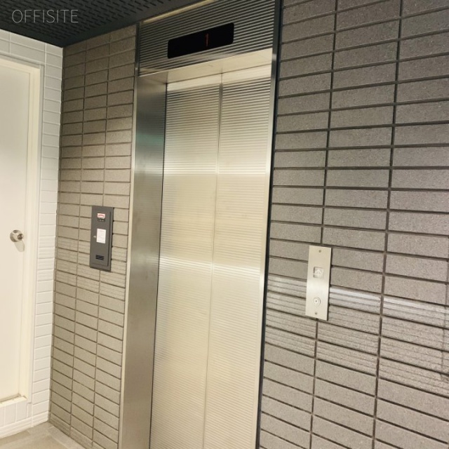 御茶ノ水クロスビル エレベーター