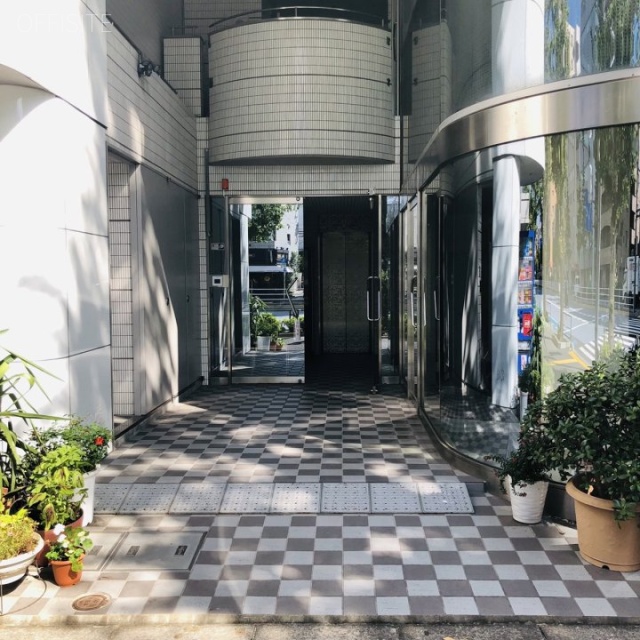 シンク白山ビル エントランス