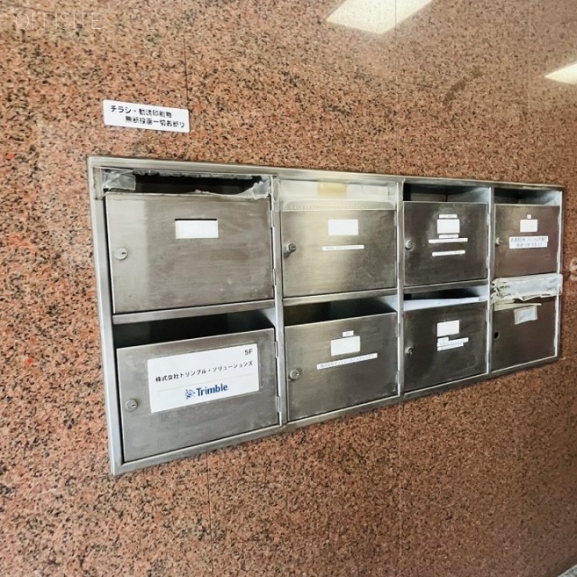 第3小池ビル エントランス