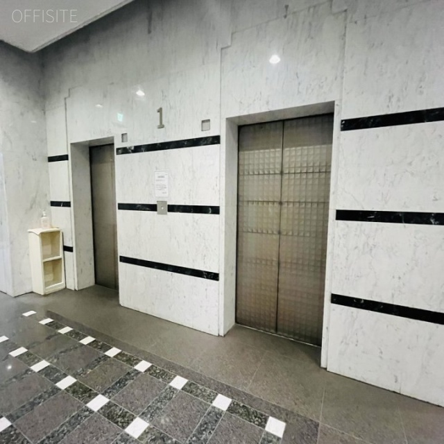 ファーレイーストビル エントランス