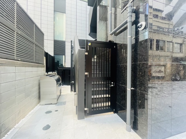 ADW北青山 通用口