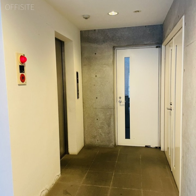 TWIZA代々木 エントランス