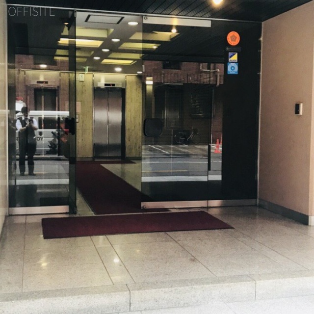 DIK麹町ビル エントランス