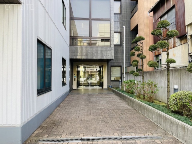 南江堂ビル オフィスビル出入口