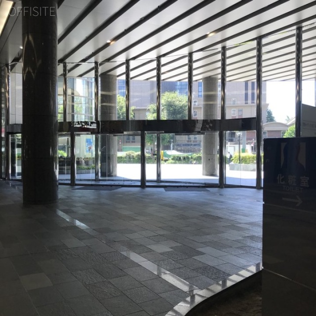 青山オーバルビル エントランス