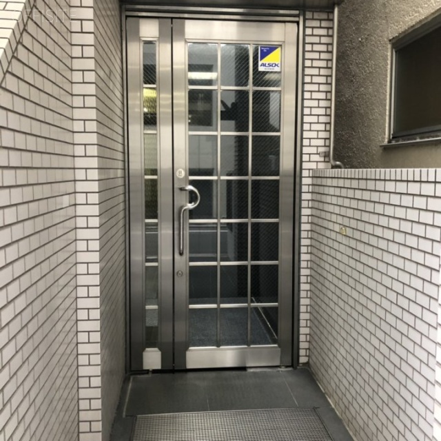 メディコ西新橋ビル エントランス