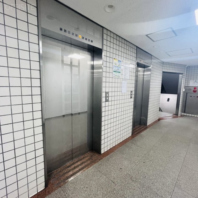 岩崎錦町ビル エントランス