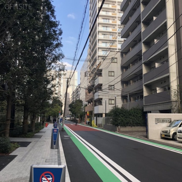 第2AKビル ビル前面道路