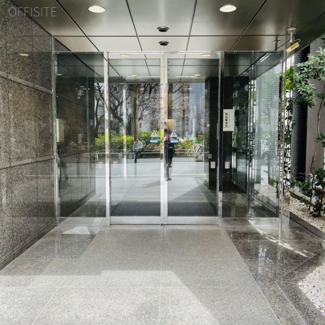 MUPRE東池袋 オフィスビル出入口