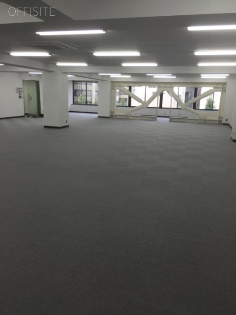 早川トナカイビル 室内