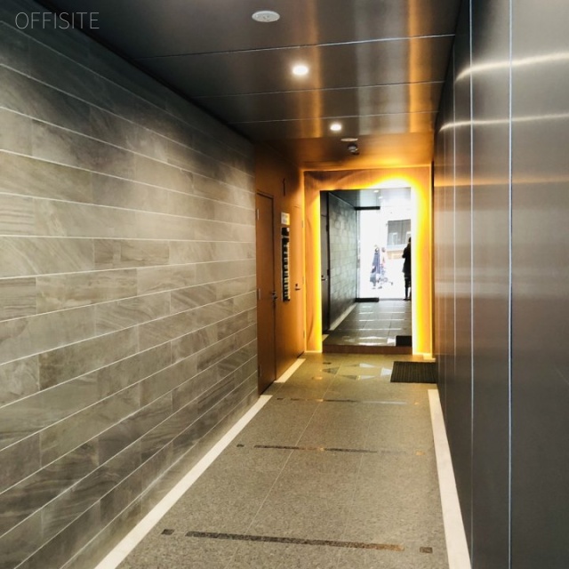 アドミラル紀尾井町ビル エントランス