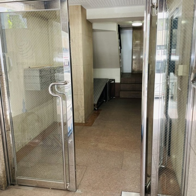 ムゲン日本橋ビル エントランス