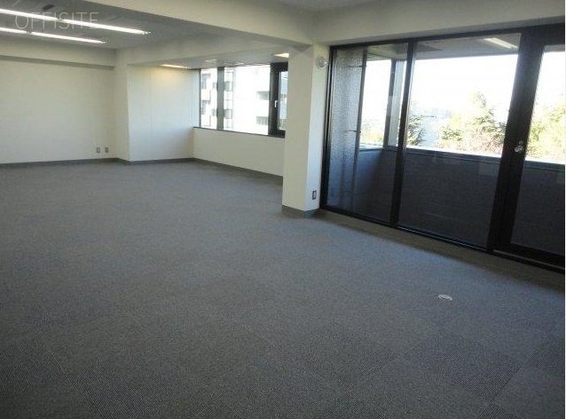 靖国外苑ビル(旧 川内ビル) 室内