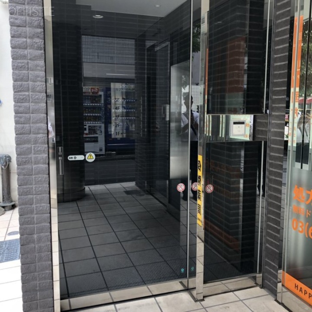 キスワイヤビル エントランス