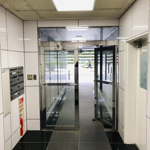 虎ノ門石井ビル エントランス