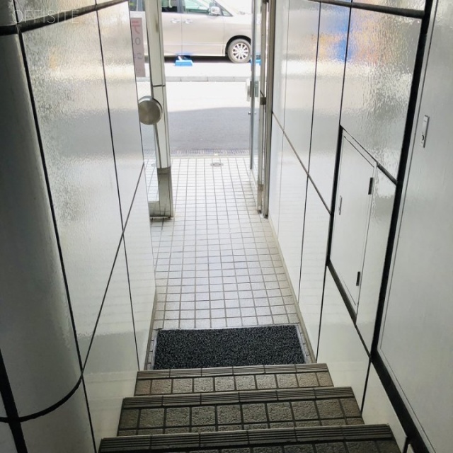 第一野村ビル エントランス