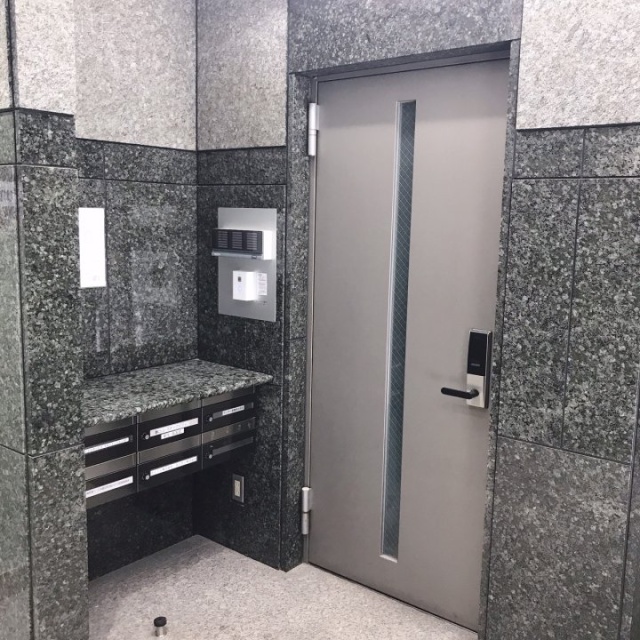 井門日本橋本町ビル エントランス