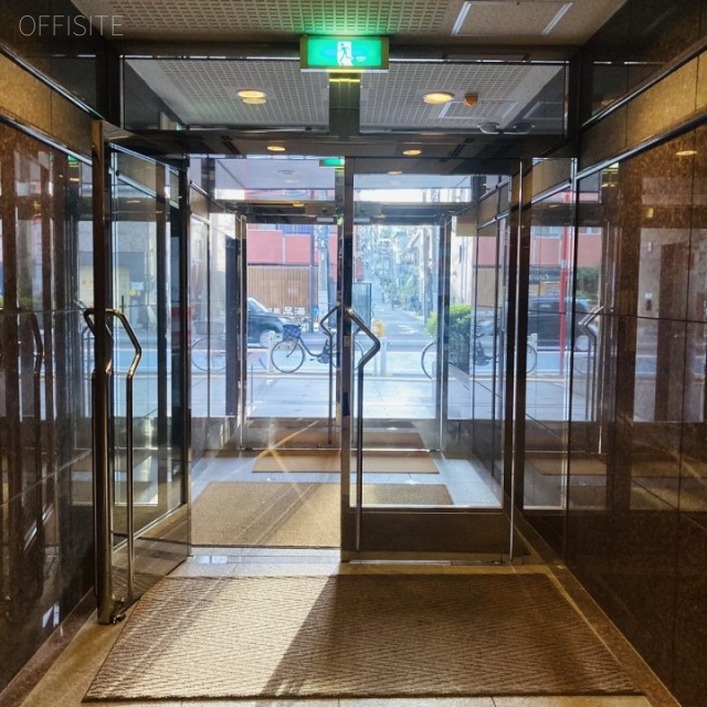 ATK千駄木ビル オフィスビル出入口